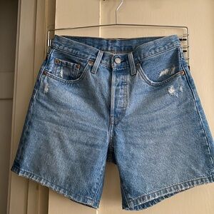 Levi's Women's 501 Mid Thigh Short